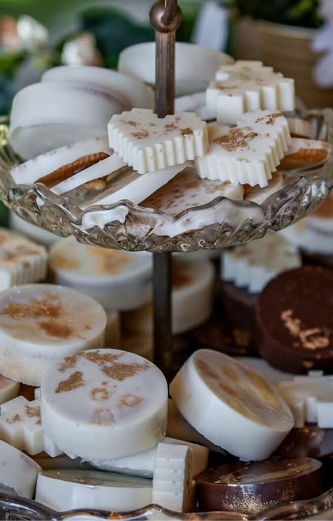 black clean minimalist circle monogram logo (800 x 1250 px) (4)